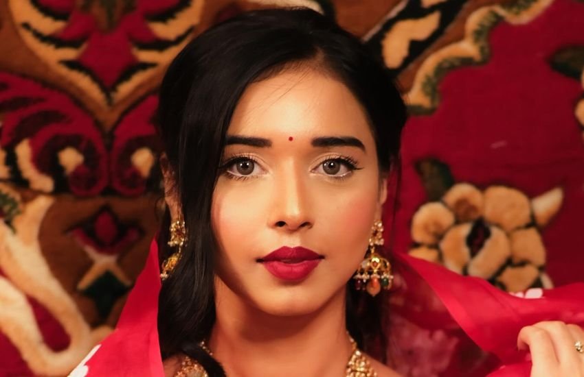 सलमान खान भी इस वीकेंड का वार में तान्या की खूब खिंचाई करते हुए नजर आने वाले हैं। तान्या जो बताती हैं कि उनके साथ बॉडीगार्ड चलते हैं, इसके लिए भी उनकी खिंचाई होती है। (Tanya Mittal Facebook)