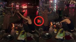 यह गरीबी भी न… बारिश में खाना बना रहे थे पिता, चूल्हा बुझ ना जाए इसलिए तख्त पकड़े खड़े थे मासूम बच्चे, Viral Video देख पसीज जाएगा दिल