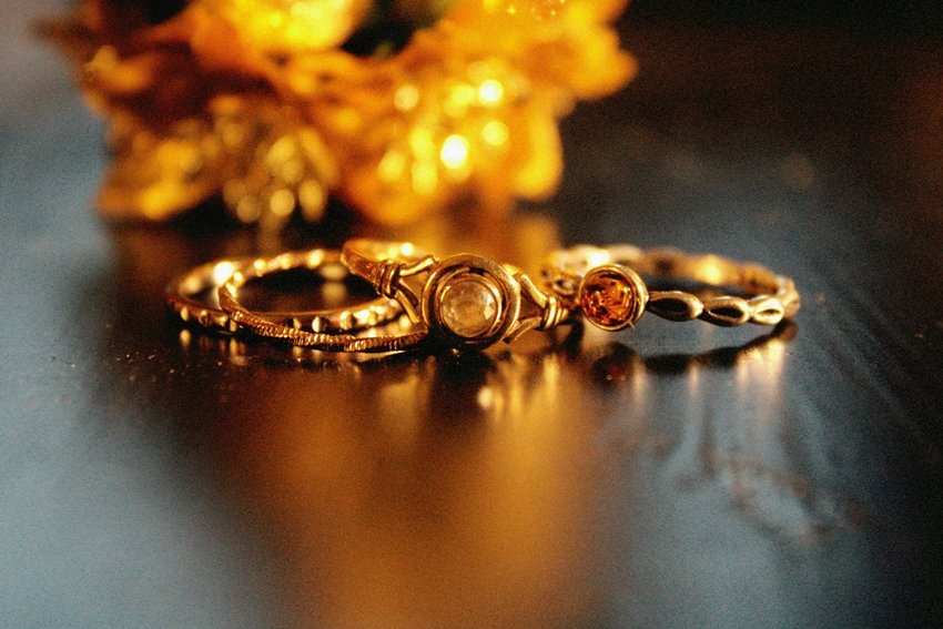 Wearing Gold Can Bring Misfortune for