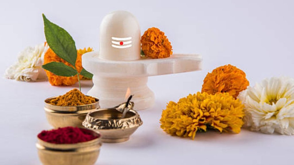 Sawan, Sawan 2025, Sawan 2025, Sawan 2025 Tithi, Sawan End Date, Last day of Sawan Shivling offerings, What to offer Lord Shiva on last Sawan Day, 5 favourite items of Lord Shiva for Sawan puja, Things to offer Shivling in Sawan, Sawan last day rituals for Lord Shiva, How to please Lord Shiva in Sawan, Sawan Shiv puja items list, Sawan Monday Shivling puja tips, Best offerings for Mahadev in Sawan, Powerful things to offer Shiva on Sawan’s last day