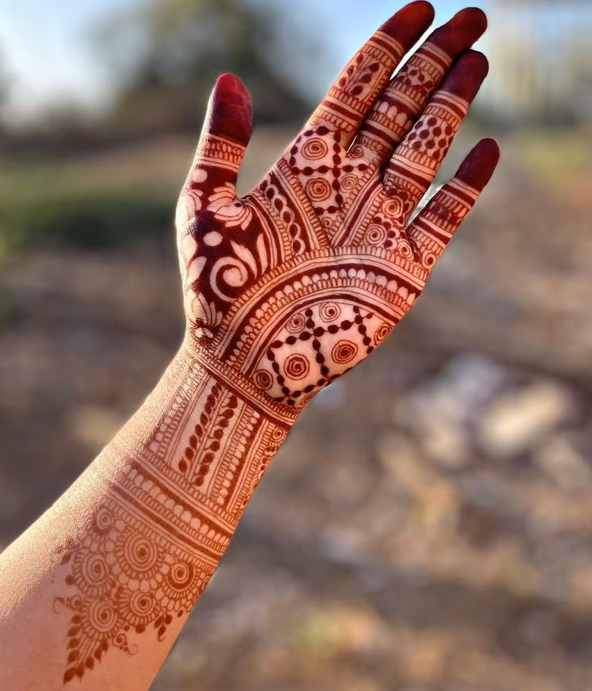 Why Mehndi is applied on Teej
