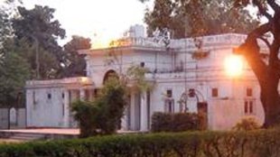 delhi news, bungalow, delhi