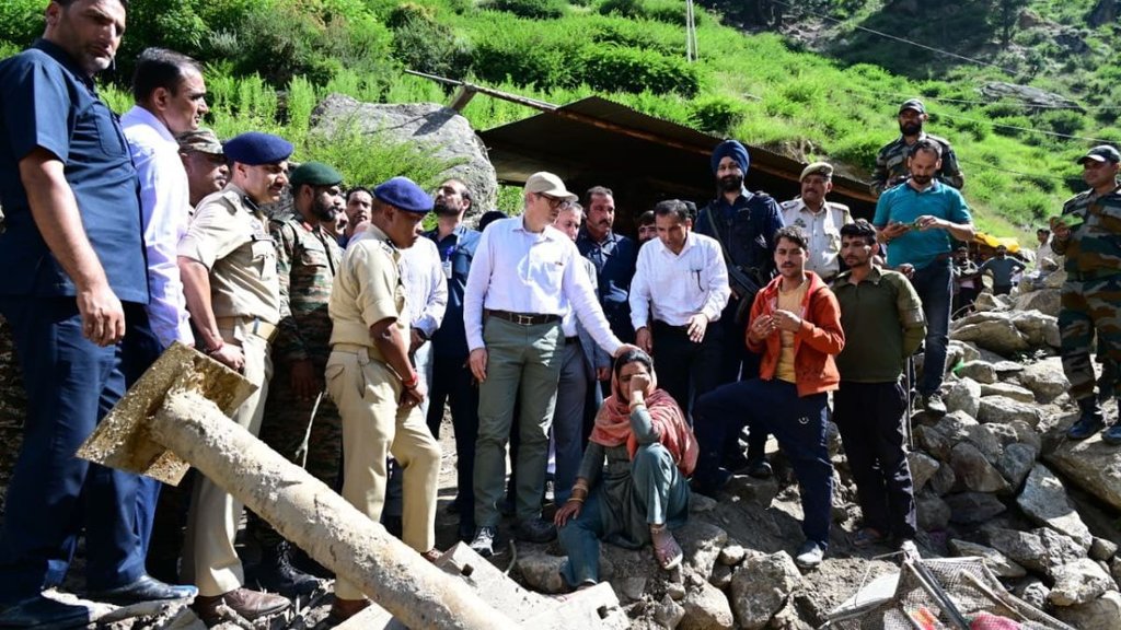 jammu kashmir cloudburst,kishtwar cloud burst