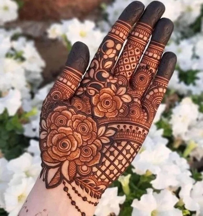 dark-mehndi-design-front-hand