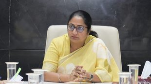 delhi cm rekha gupta | slapped by man | Delhi |