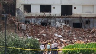 delhi daryaganj building collapse, daryaganj building collapse, daryaganj news