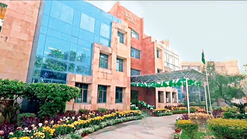 dps dwarka, dps news, bomb threat