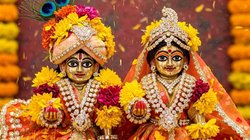 कान्हा को तो कर लिया तैयार, अब जानिए राधा को कैसे सजाएं