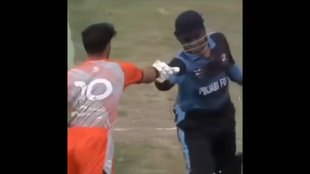 Big hearted player, run out chance, sportsmanship cricket, sportsmanship video