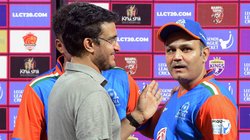 Asia Cup: जॉन राइट की डांट, फ्लॉप टूर्नामेंट, हंसी के पात्र और फिर 219 रन: जानिए वीरेंद्र सहवाग की अनोखी कहानी