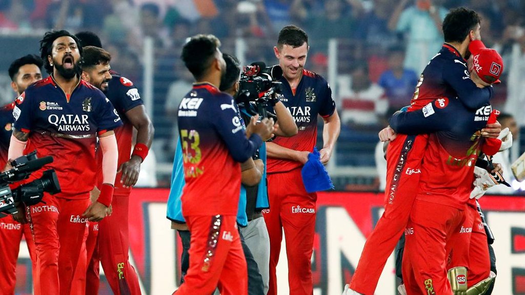 IPL Ticket Price 2025, IPL GST Hike, IPL Ticket News Hindi, Sports Goods GST