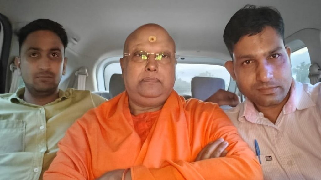 Agra News, Delhi News in Hindi, Chatanyanand