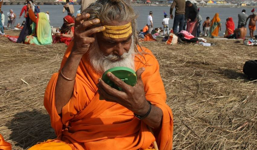 why sandalwood paste used in worship