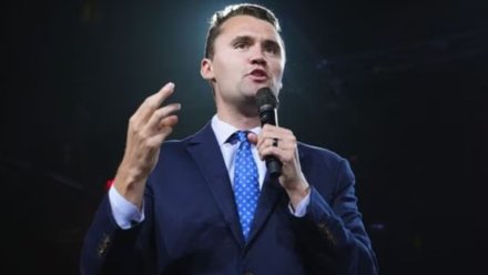 charlie kirk close trump ally is shot dead at university in Utah campus event in USA- ट्रंप के करीबी चार्ली किर्क की हत्या, यूनिवर्सिटी डिबेट के दौरान हमलावर ने मारी गोली |