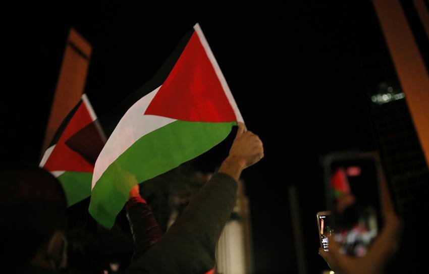 countries with multiple currencies