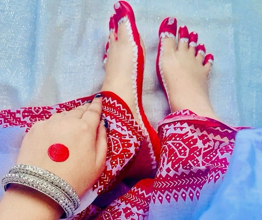 Ethnic foot art