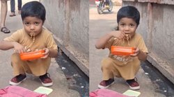 मम्मी ने टिफिन में दिए थे नूडल्स, बच्चे से स्कूल पहुंचने तक नहीं हुआ सब्र, रास्ते में ही डब्बा खोलकर लगा खाने, Viral Video देख आ जाएगी हंसी