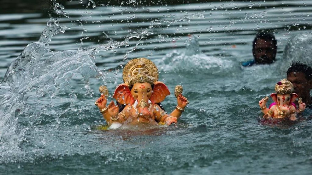 Ganpati immersion, ganpati visarjan