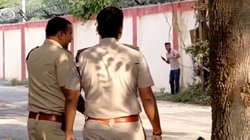 पिस्तौल निकाली और चेहरे पर मारी 4-5 गोली, ग्वालियर में दिनदहाड़े हत्या, अलग रह रही पत्नी को शख्स ने उतारा मौत के घाट