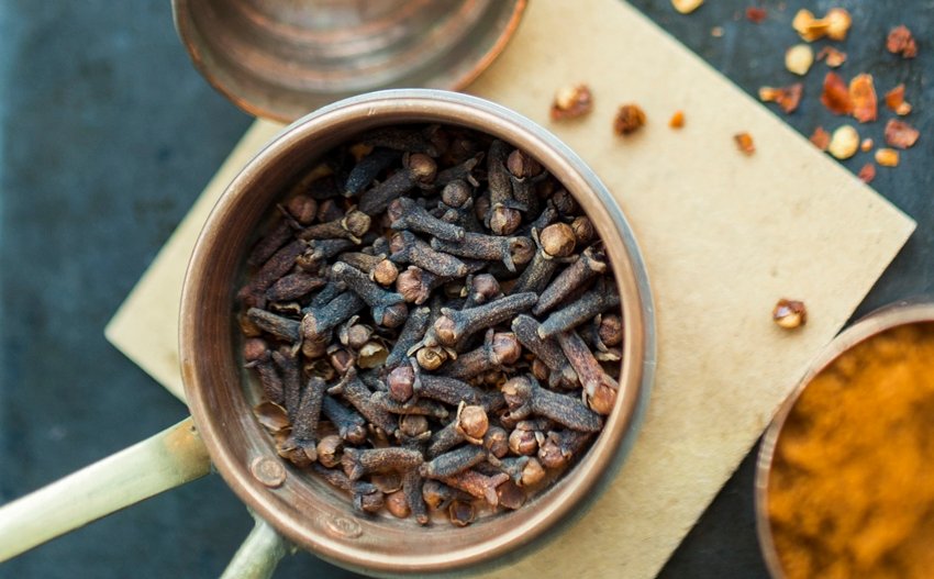 Herbal mouth rinse for bad breath