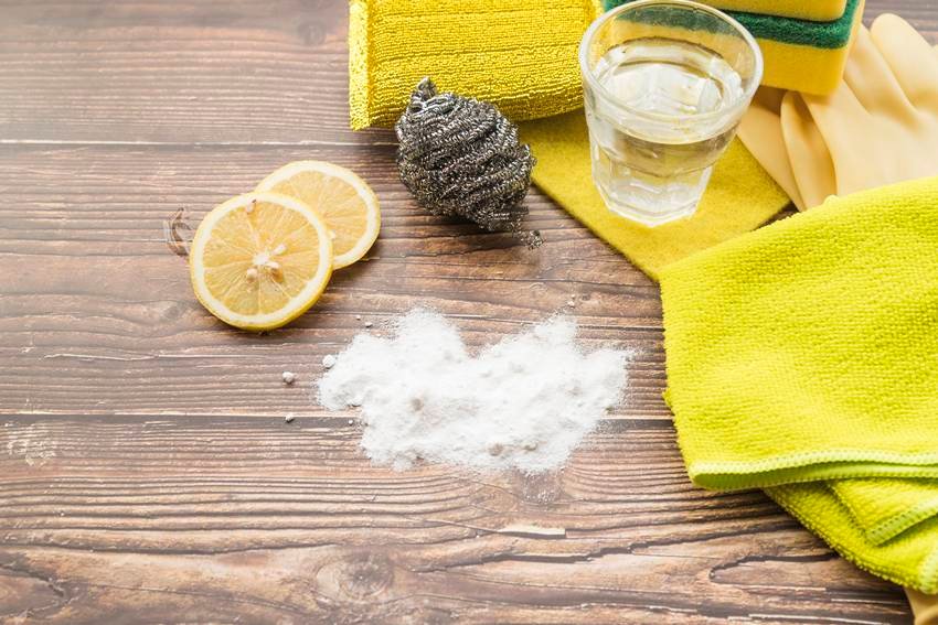best way to clean yellow tiles