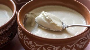 Curd, curd with chilli, how to make curd with chilli