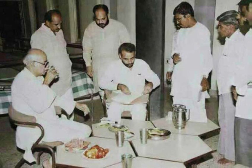 Narendra Modi childhood story
