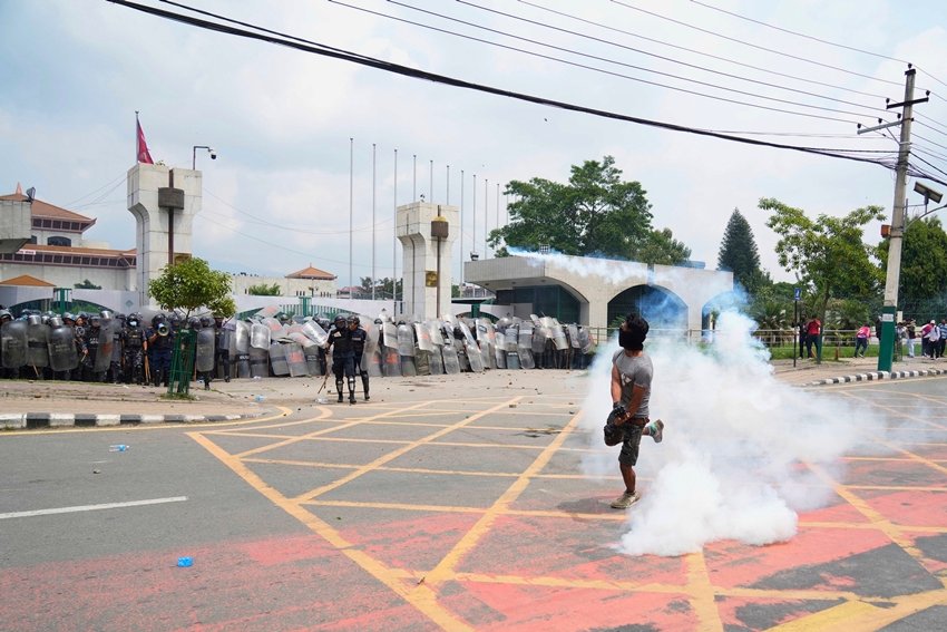 Nepal police protest clashes