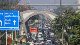 Noida pollution, vehicles without PUC, pollution checking drive, traffic police Noida, smoke emitting vehicles
