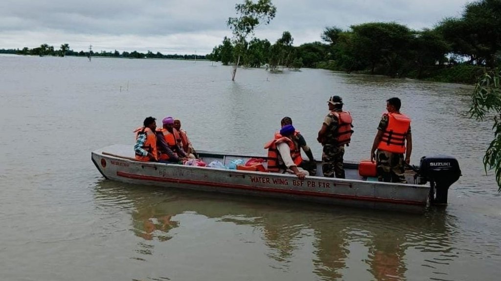 Punjab Floods, Ravi River, India Pakistan Border Fencing