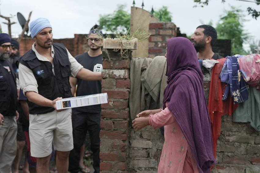 Randeep Hooda in Punjab floods