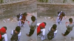 इन बच्चों का भविष्य क्या है… सड़क पर छात्रा की मांग में भर दिया सिंदूर, रोड पर शादी का Viral Video देख भड़के यूजर्स