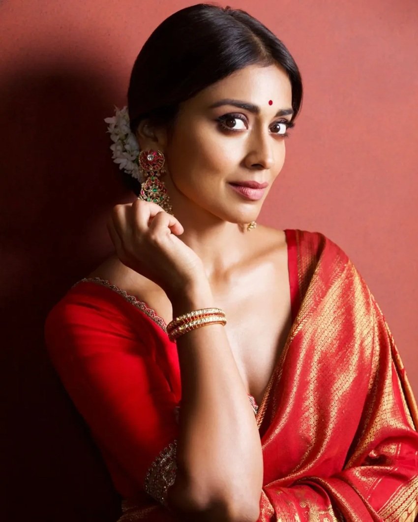 Shriya Saran family photos
