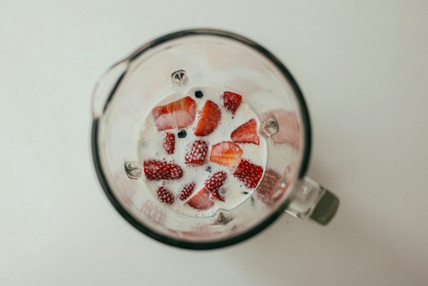 Simple Home Remedies to Keep Your Mixer Jar Fresh