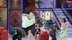 Oops मोमेंट का शिकार हुए सुनील ग्रोवर, कपिल के शो में सबके सामने खुल गई ड्रेस, देखें वीडियो