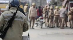 मस्जिद में रह रहा था बेटा, 10 साल पहले दुष्कर्म केस में जेल गया था बाप, धर्मांतरण मामले में मौलवी गिरफ्तार
