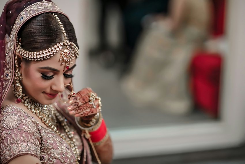 Why Indian Brides Once Used Alta Instead of Mehndi