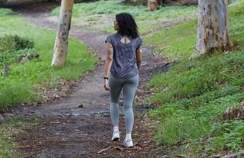 mental benefits of backward walking