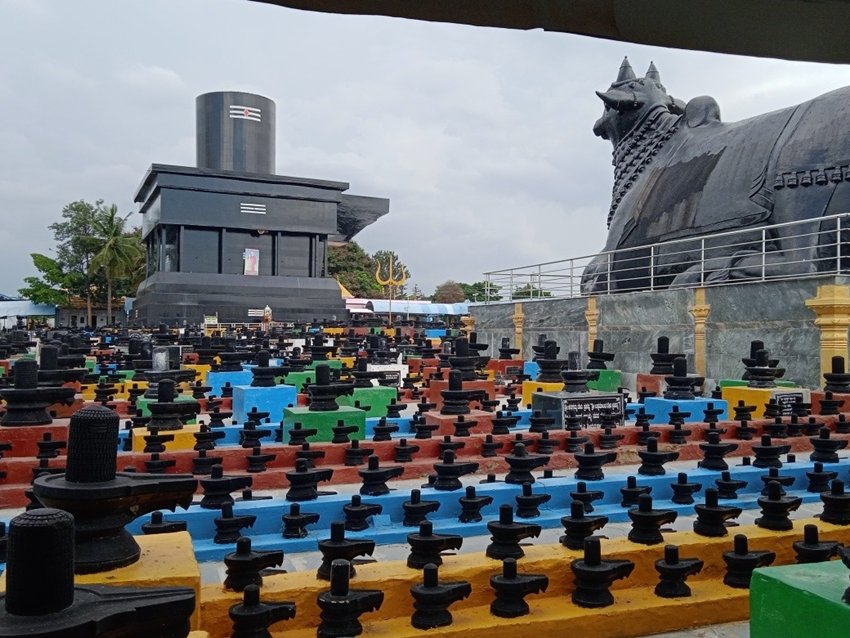 World Tallest Shivling and 90 Lakh Lingas at Kotilingeshwara Temple
