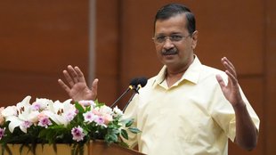 Arvind Kejriwal, Kejriwal Gujarat Visit, Ahmedabad Rajkot Highway,