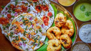 bread uttapam, bread uttapam recipe , bread uttapam recipe for tifin