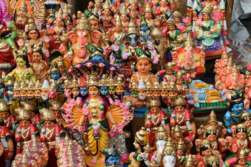 bringing deity idol home