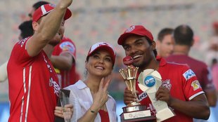 Preity Zinta Player of the Match, Punjab Kings vs RCB 2017, IPL Heart Touching Story, Preity Zinta Vs Ravi Shastri
