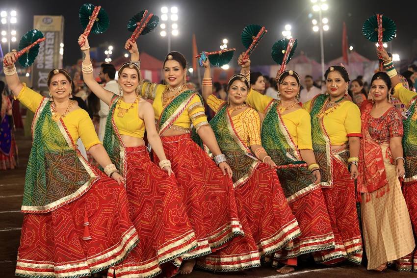 Mehndi Design ideas for Dandiya Night