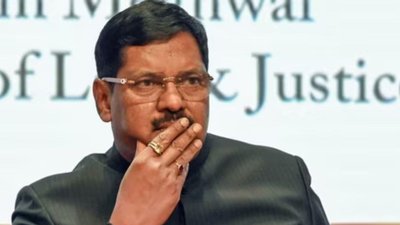 ‘हमें अपने संविधान पर गर्व है’, नेपाल में हिंसा और अराजकता के बीच CJI गवई का बड़ा बयान