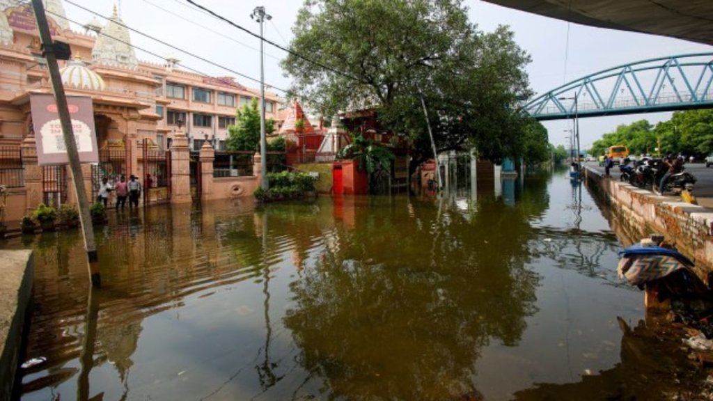 Delhi NCR weather,Delhi Flood,Delhi Yamuna Flood,Yamuna Danger Mark,