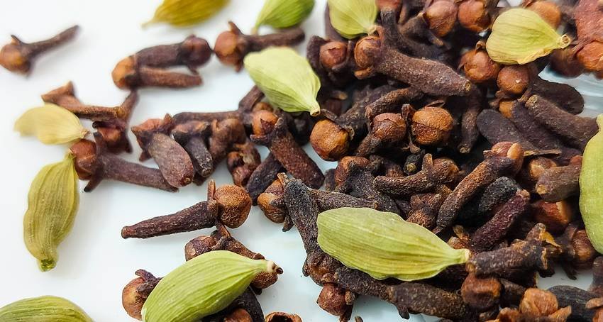 clove water benefits before bed