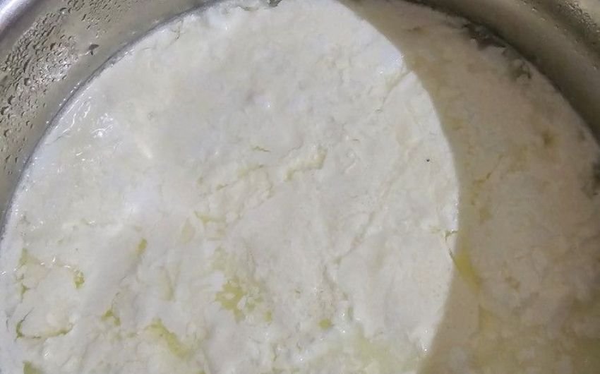 फटे दूध से बनाएं केकफटे दूध का इस्तेमाल केक, कुकीज या पेस्ट्री बनाने में किया जा सकता है। (Photo Source: pinterest) जितिया व्रत पर लगाएं लेटेस्ट मेहंदी डिजाइन, नई बहुरानी के लिए भी है सबसे बेस्ट