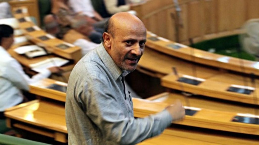 Kashmir MP attacked, MP attacked by transgenders, Engineer Rashid attack in Tihar,