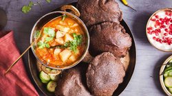 नवरात्रि के व्रत में फूली-फूली कुट्टू की पूरी बनाने के लिए आटे में मिलाएं ये चीजें, बनाते समय नहीं टूटेंगी